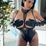 Mami Erotica